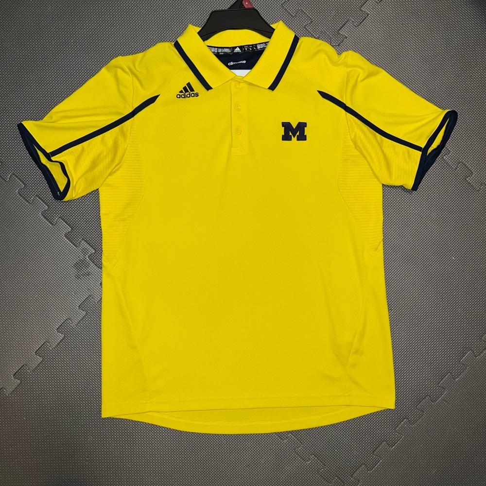 Michigan polo size large
